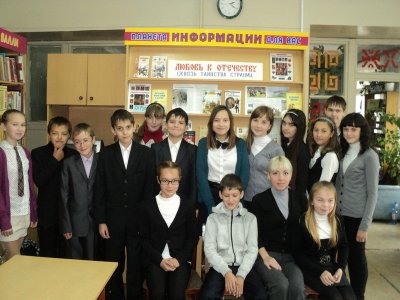  В рамках фестиваля «Читать, чтобы сделать мир лучше» для семиклассников школы №11 им. И.А.Кабалина была организована встреча с известными писателями