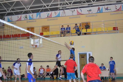 Канашский район: традиционный турнир по волейболу среди мужских команд