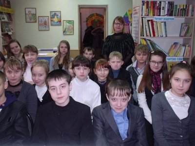 В преддверии Дня Конституции Российской Федерации с шестиклассниками школы №10 прошла познавательная игра «Президент России – гражданам школьного возраста».