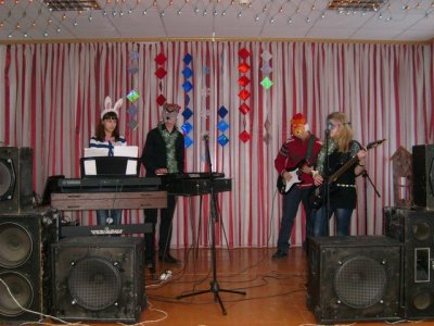 В Доме детского творчества прошел праздничный концерт для воспитанников городского клуба «Подросток» - «Новогодний огонек!»