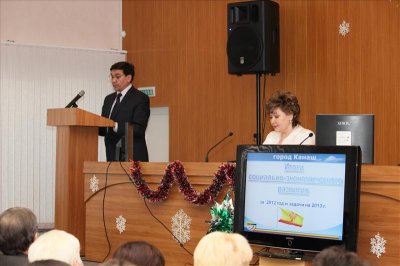 В администрации г. Канаша состоялось торжественное собрание по итогам деятельности в 2012 году