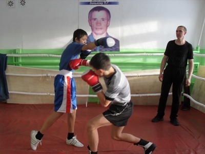 В рамках Декады спорта и здоровья прошло первенство ДЮСШ по боксу «Открытый ринг»