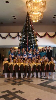 Канашский концертный хор «Солнышко» принял участие в XIV Республиканской благотворительной Рождественской елке