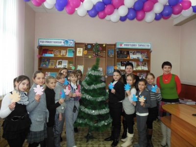 Праздник-игра «Зимние святки» для учащихся средней школы №10 состоялся в центральной библиотеке г.Канаш