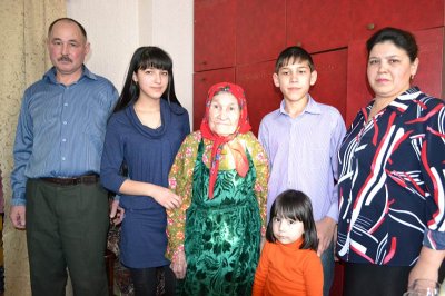 Десять детей вырастила самая старая жительница с. Ухманы Канашского района А.Н. Никитина, отметившая свое 95-летие