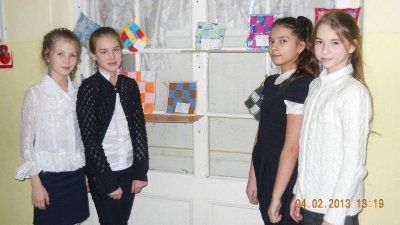 Функциональные изделия создают пятиклассницы школы №11 на уроках технологии, пользуясь техникой пэчворк