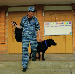 Кинологи транспортной полиции со служебной собакой посетили ДОЛ "Яльчик"
